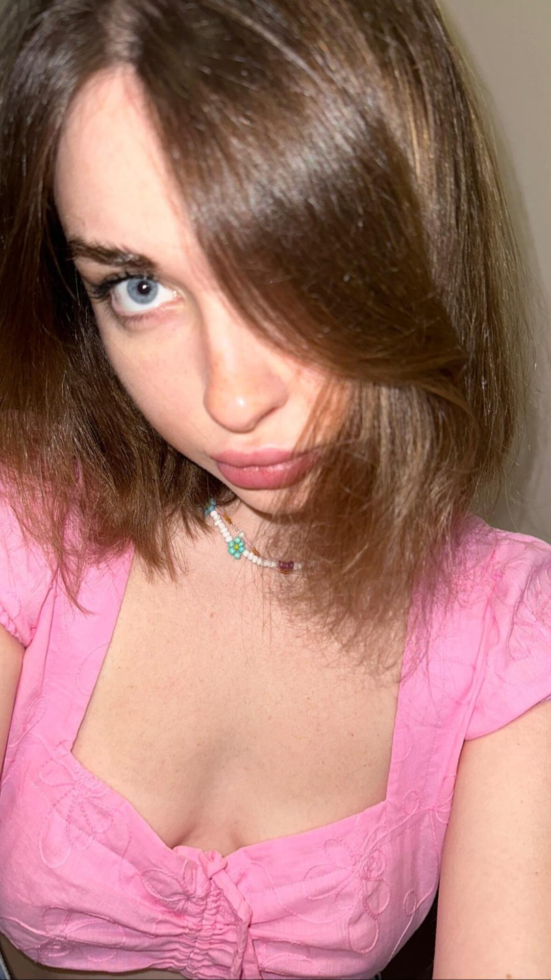 Ahrinyan / Arina Berdnikova Filtraciones Nude de OnlyFans 1