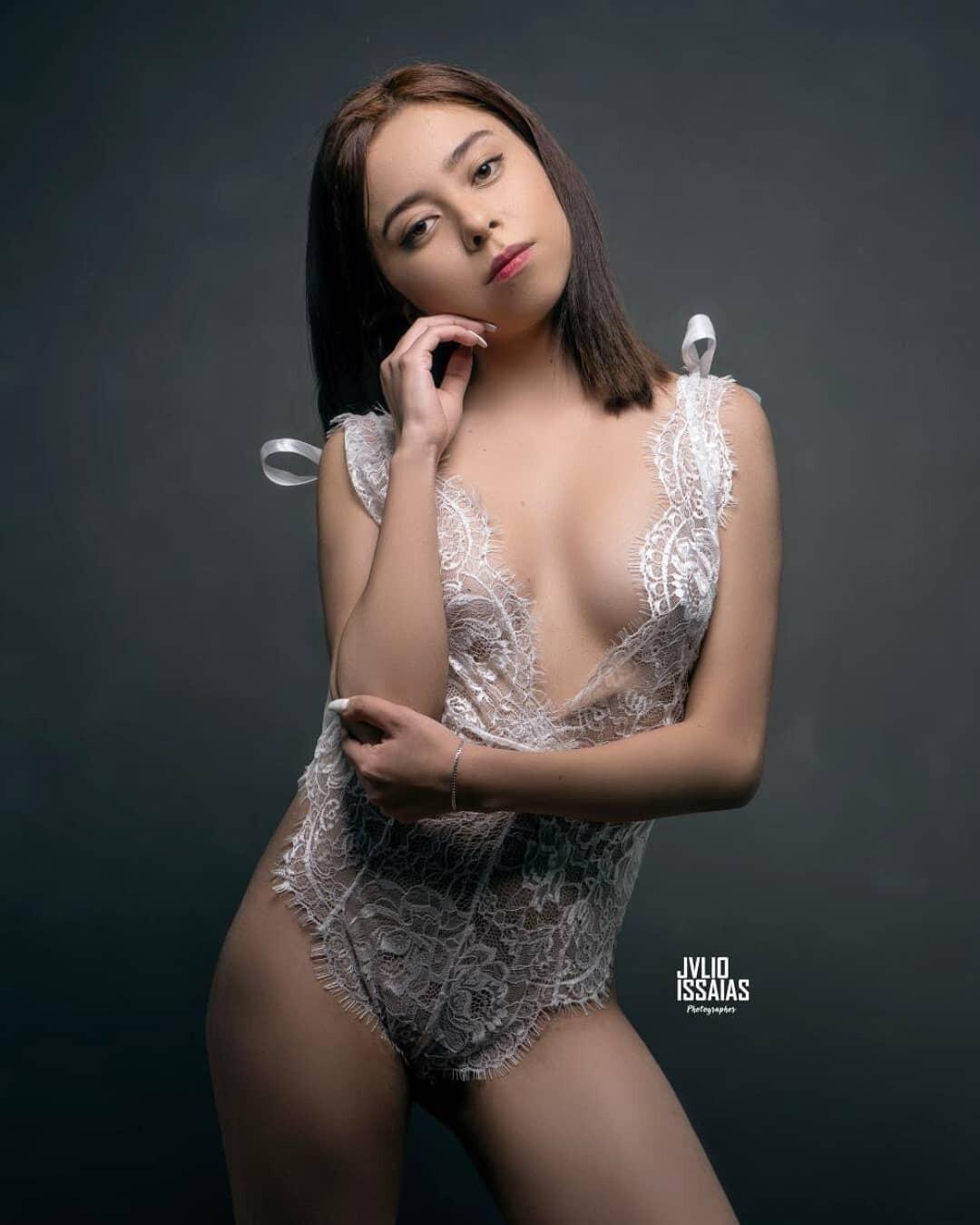 Alma Hernandez / almasalvatorehdz Filtraciones Nude de OnlyFans 1