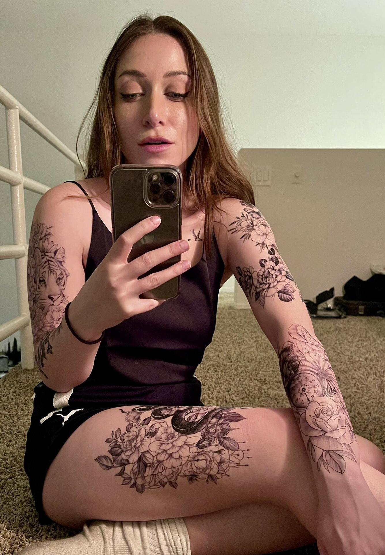 Filtraciones Nude de Ayytrae / omgcosplay en OnlyFans 1
