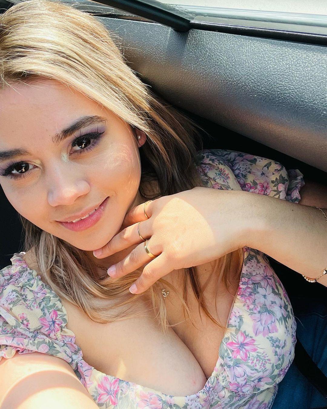 Brisnareyes26 / brinaloveee / reyesbrisna Filtraciones Nude de OnlyFans 1