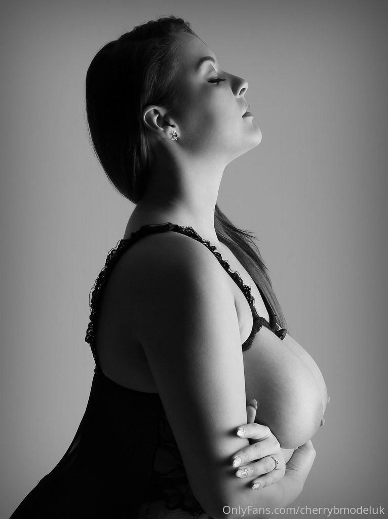 Cherry Blush / cherrybmodeluk Nude OnlyFans Filtraciones 1