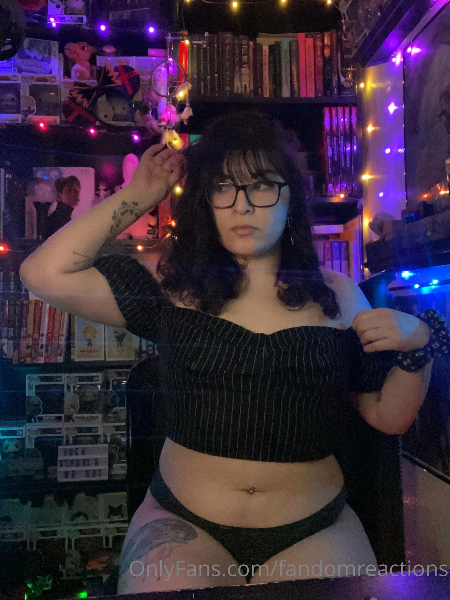 FandomReactions Filtraciones Nude de OnlyFans 1