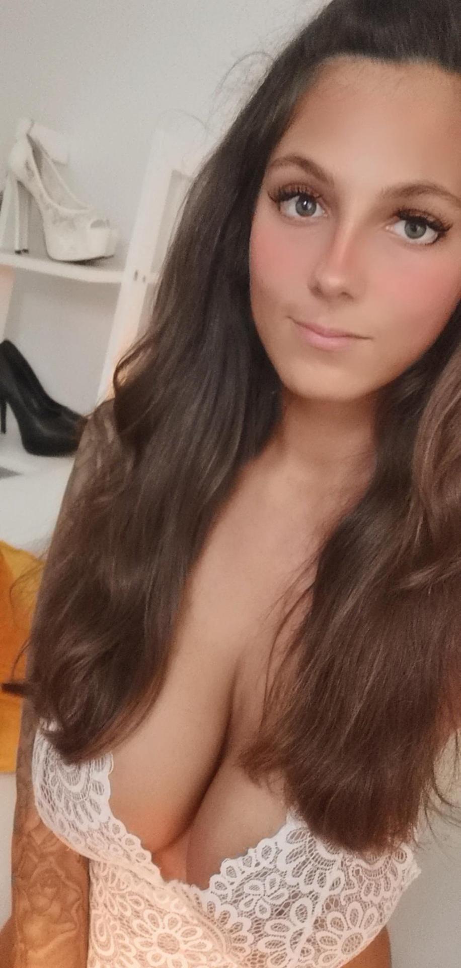 Filtraciones desnudas de KaitySun en OnlyFans 1