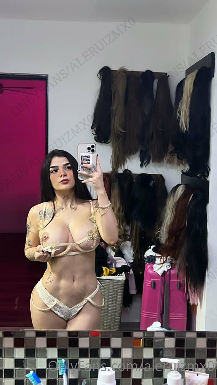 Karely Ruiz / karelyruizoficial Filtraciones Nude de OnlyFans 1