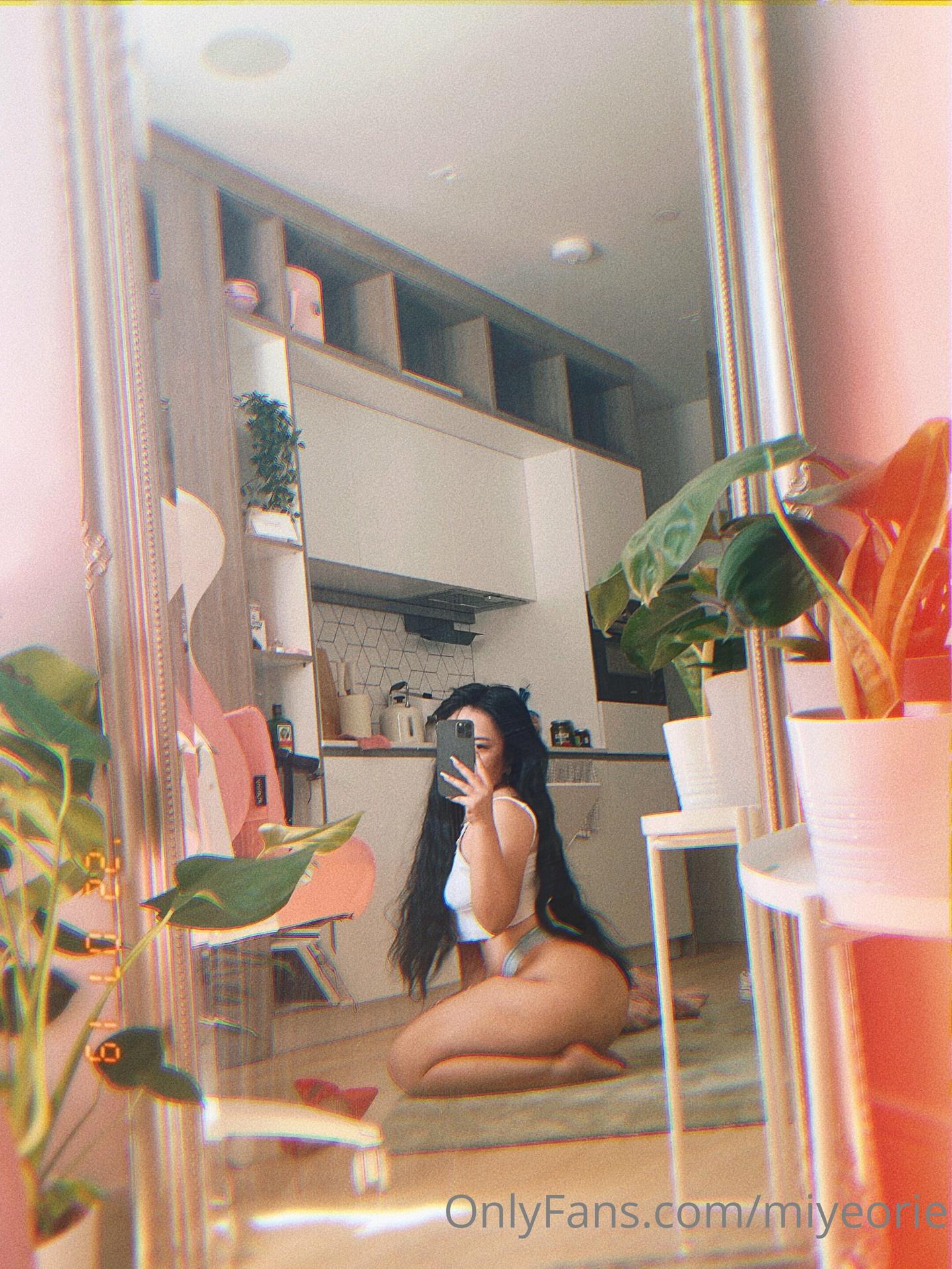 Filtraciones desnudas de Miyeorie en OnlyFans 1