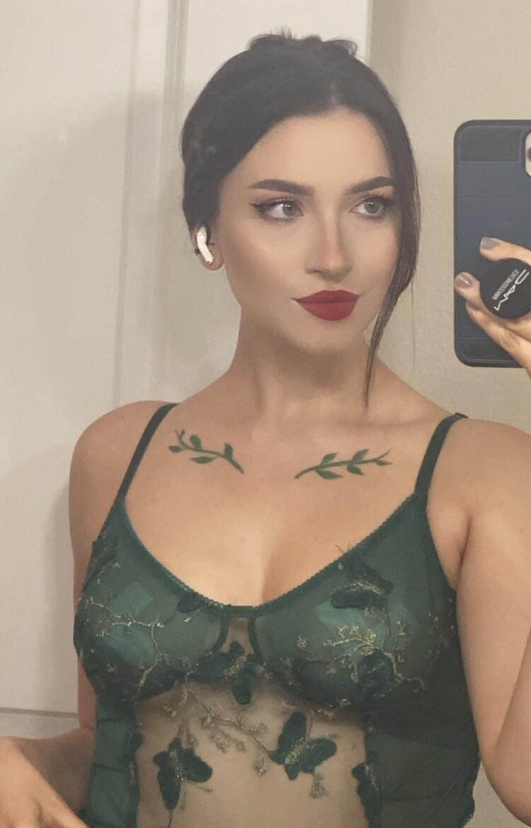 Filtraciones desnudas de Novaleesi en OnlyFans 1