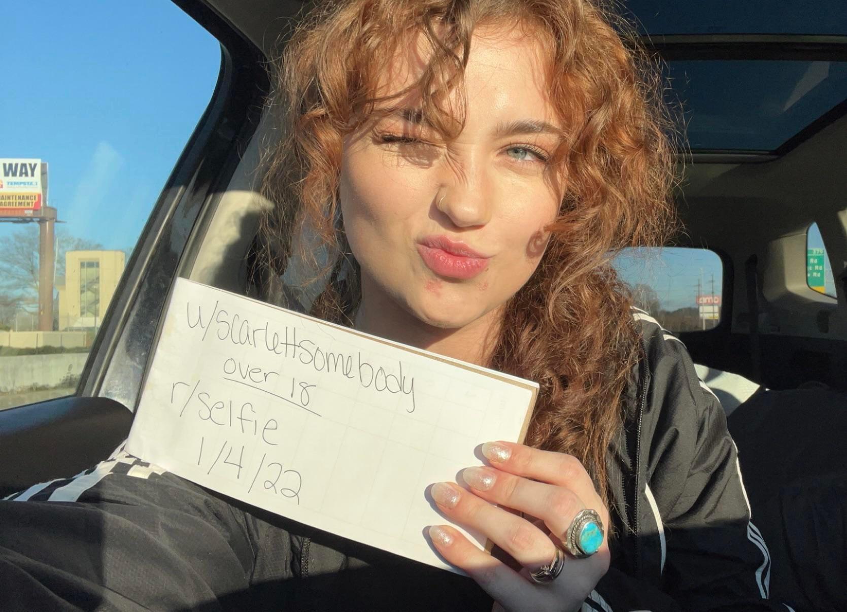 Scarlett Fievre / Scarlett_Somebody / scarlettsnow69 Filtraciones Nude de OnlyFans 1