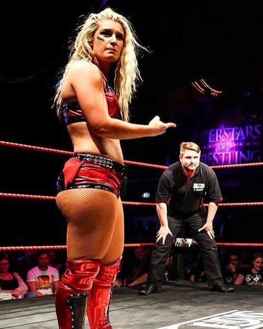 Toni Storm / realtonistorm Filtraciones Nude en OnlyFans 1