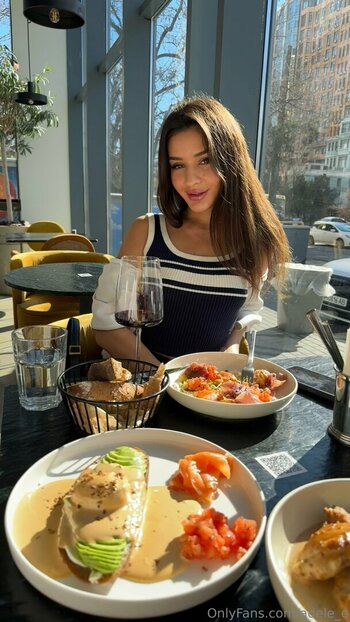 adele_e Filtraciones Desnudas OnlyFans Foto 1