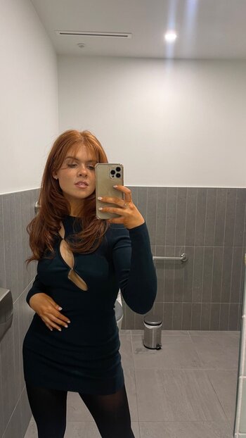 basicBT / basicbratt / basicbt_ Filtraciones Desnudas OnlyFans Foto 1