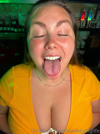 brookesbiglife / bestlifebybrooke Filtraciones Desnudas OnlyFans Foto 4