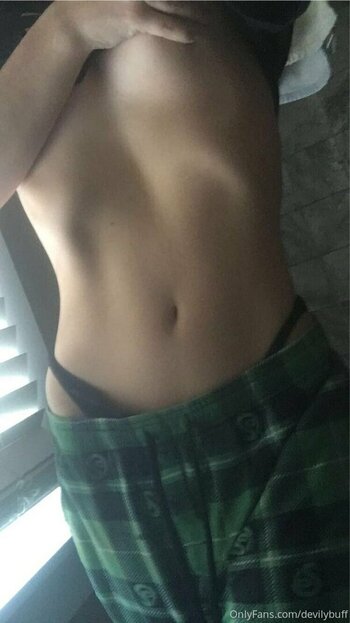 devilybuff Filtraciones Desnudas OnlyFans Foto 4