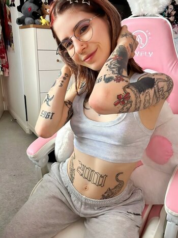 https.kiiro / irlkiiro Filtraciones Desnudas OnlyFans Foto 3