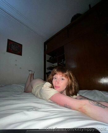 kittynippyhippie / littlenippyhippie Filtraciones Desnudas OnlyFans Foto 10