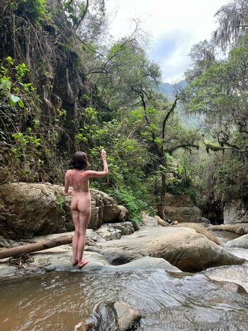kittynippyhippie / littlenippyhippie Filtraciones Desnudas OnlyFans Foto 22