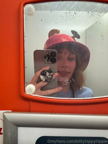 kittynippyhippie / littlenippyhippie Filtraciones Desnudas OnlyFans Foto 61