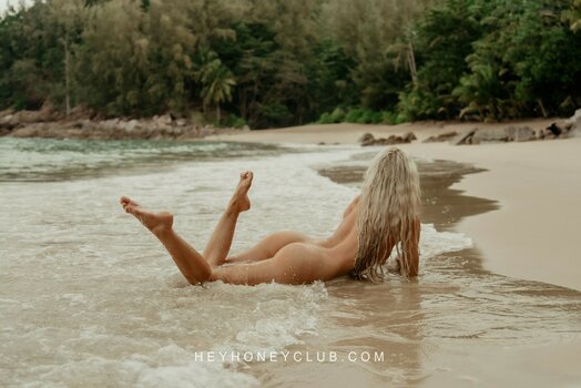 Olya Lelay / ohh.lelay / white_pony Filtraciones Desnudas OnlyFans Foto 22