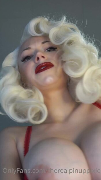 Pineup Pixie / Bianca Blakney 2 / pinuppixietm / therealpinuppixie Filtraciones Desnudas OnlyFans Foto 19