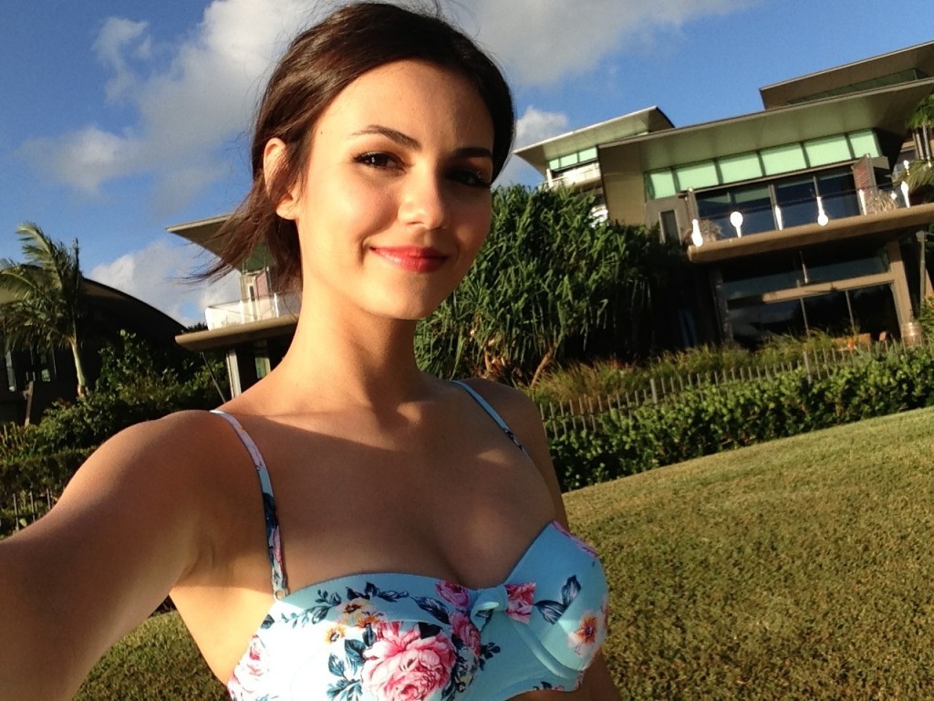 Victoria Justice Naked 002