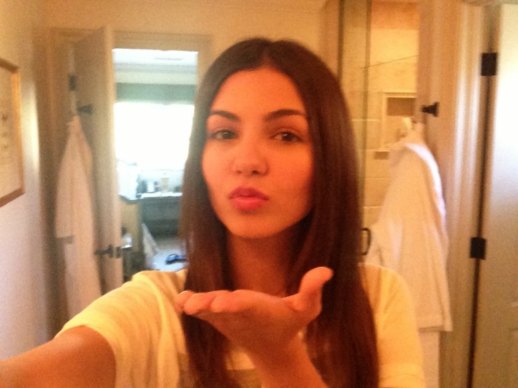 Victoria Justice Naked 007