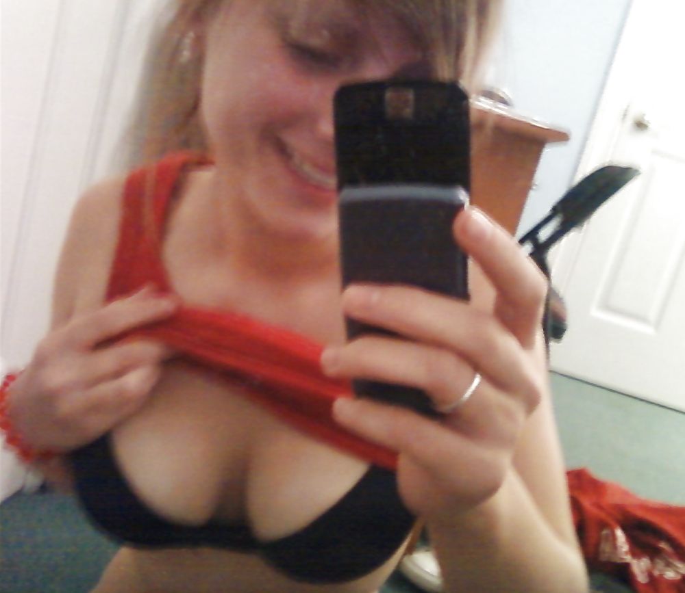 Melanie Laurent Naked 06