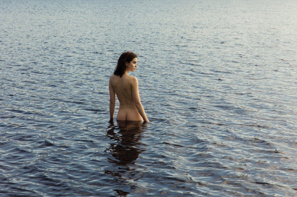 Ali Michael Desnuda 12