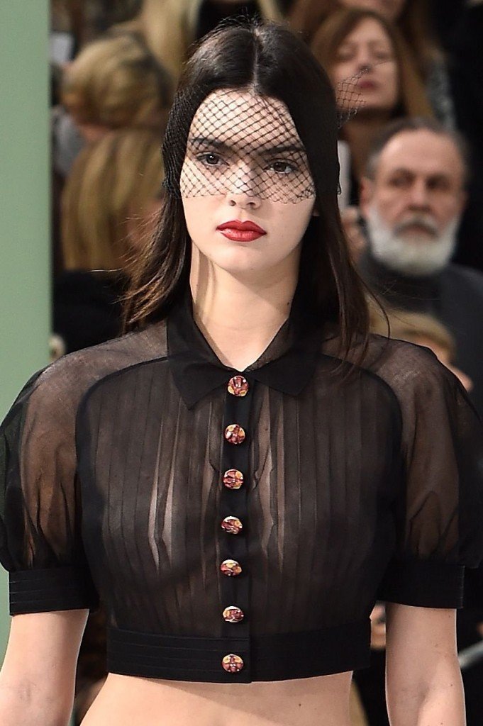 Tetas de Kendall Jenner 09