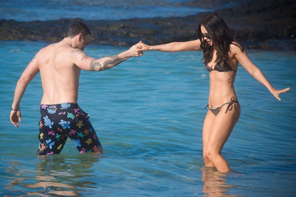 Megan Fox Cameltoe in Bikini 37