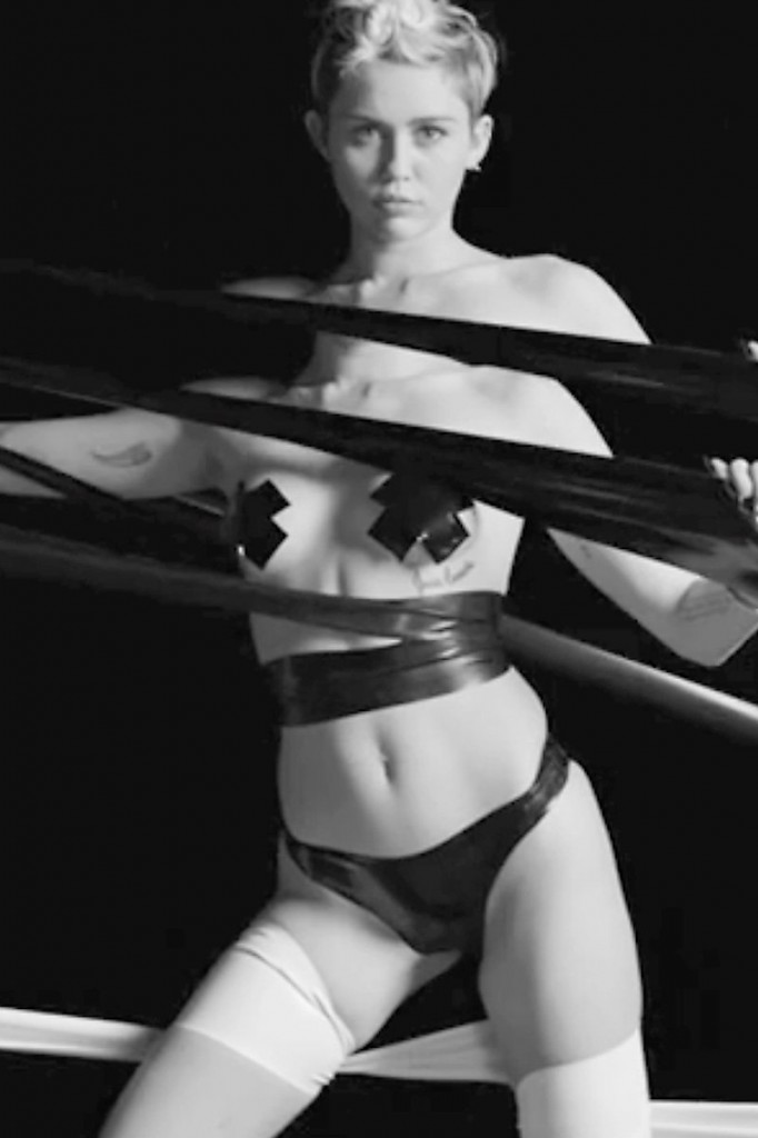 Miley Cyrus Sexy para el Festival de Pornografía 08