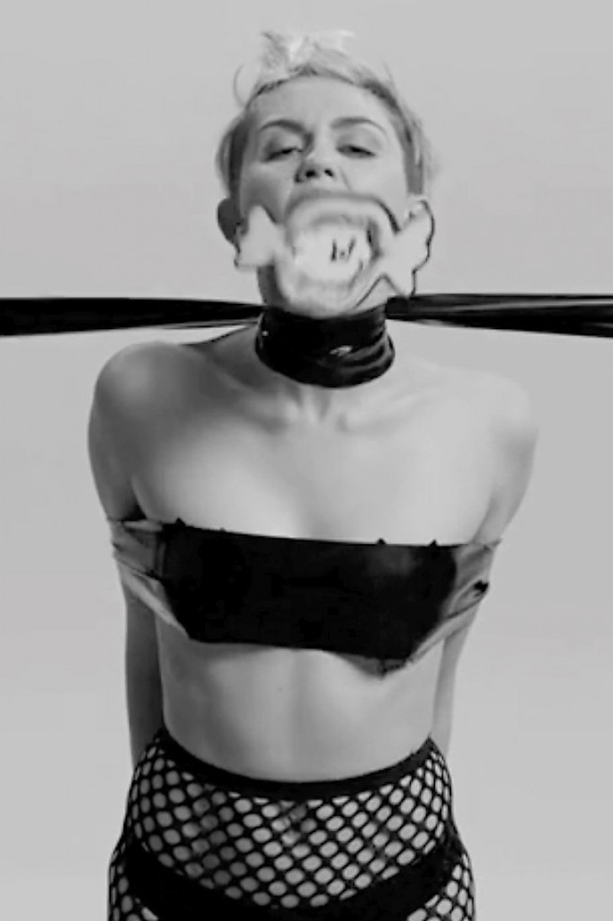Miley Cyrus Sexy para el Festival de Pornografía 10