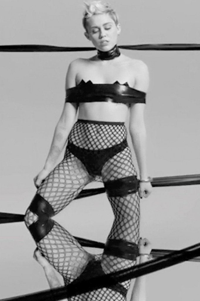 Miley Cyrus Sexy para el Festival de Pornografía 16