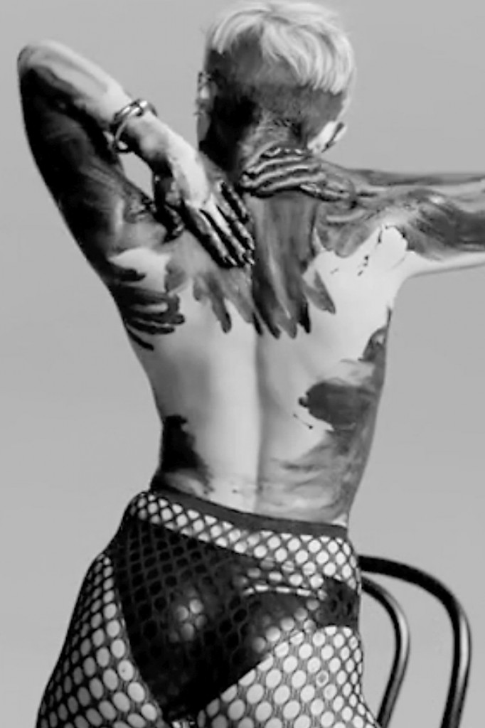 Miley Cyrus Sexy para el Festival de Pornografía 17