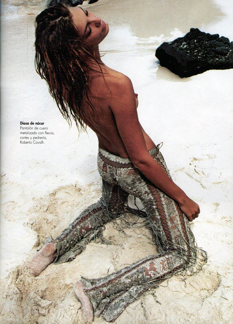 Daria-Werbowy-Topless-10