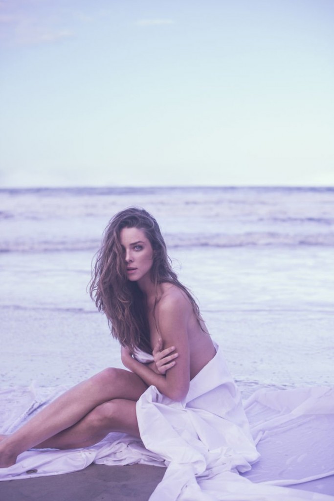 Nathalie Edenburg Desnuda 02