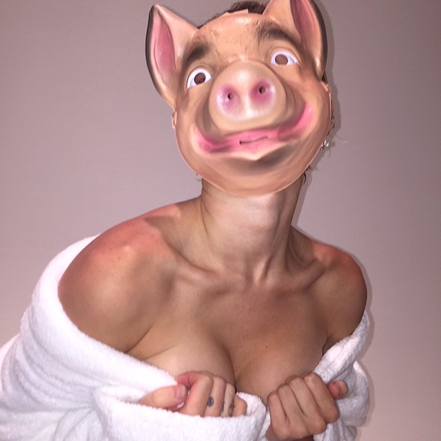 Miley-Cyrus-Sexy-2
