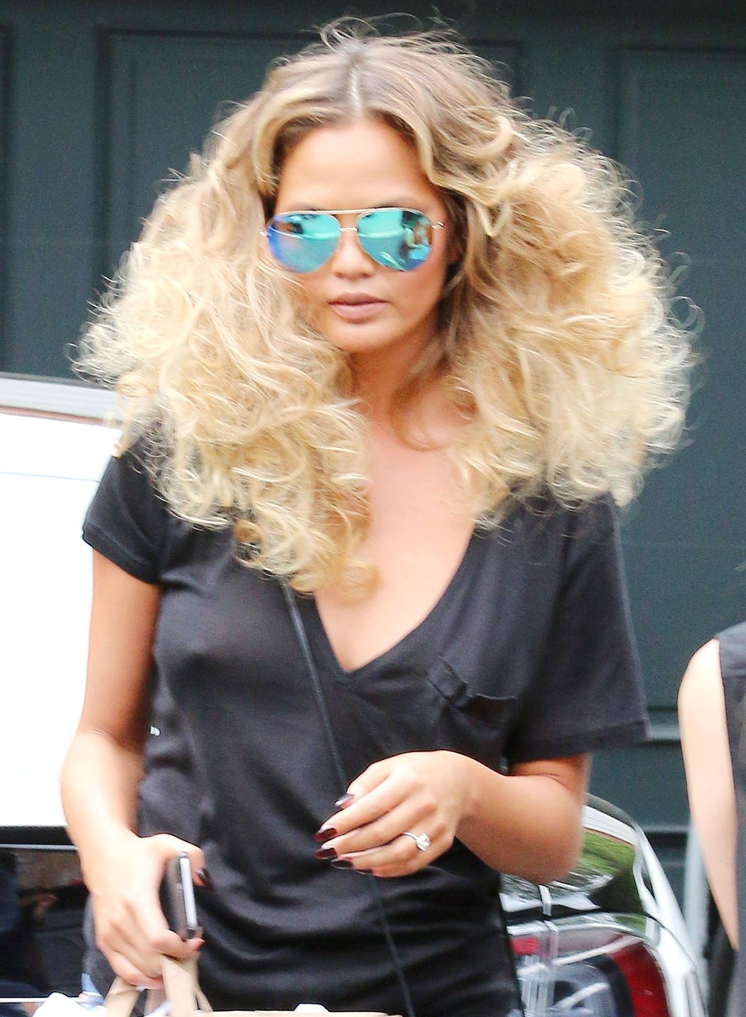 Chrissy-Teigen-Braless-8
