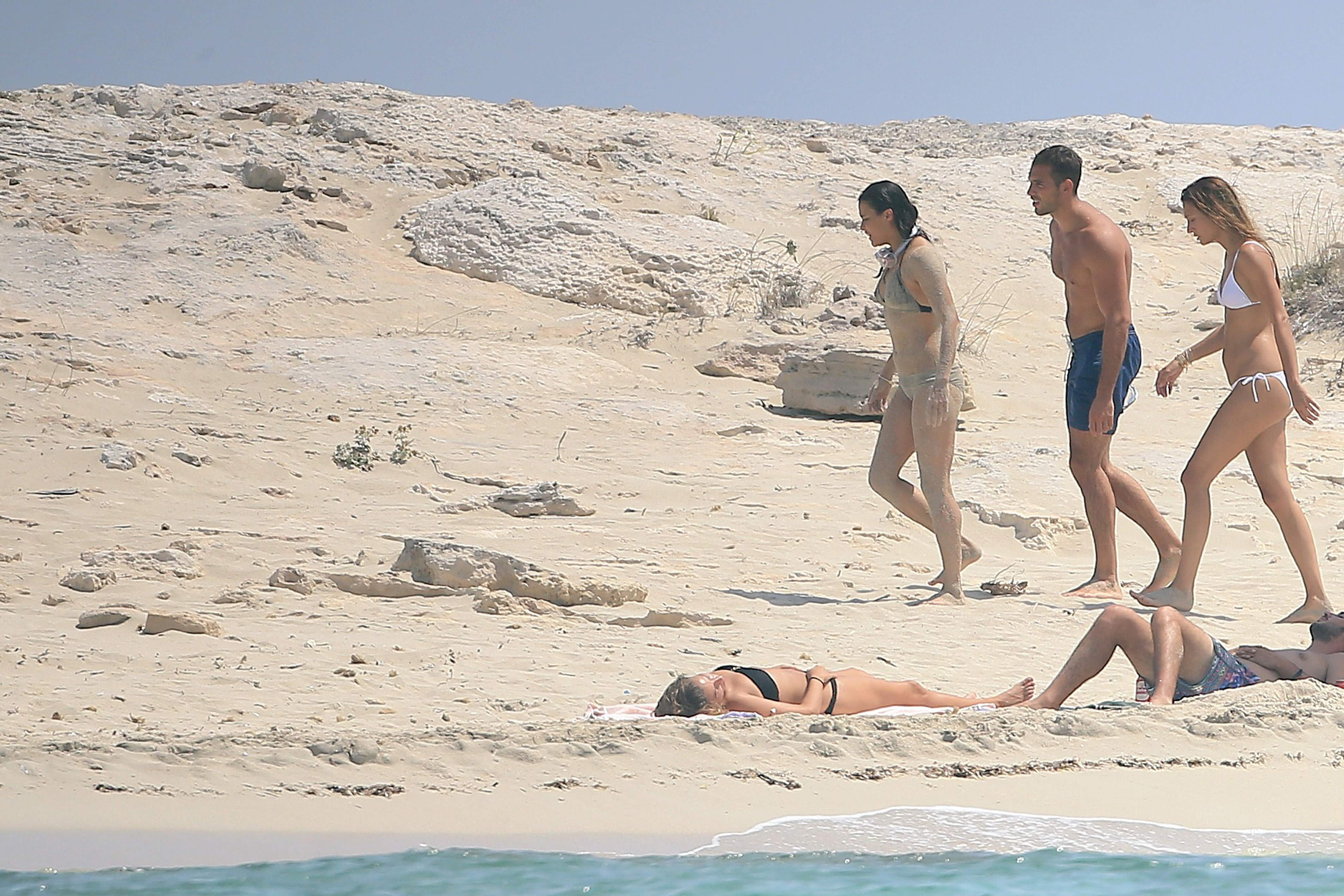 Michelle-Rodriguez-in-a-Bikini-26