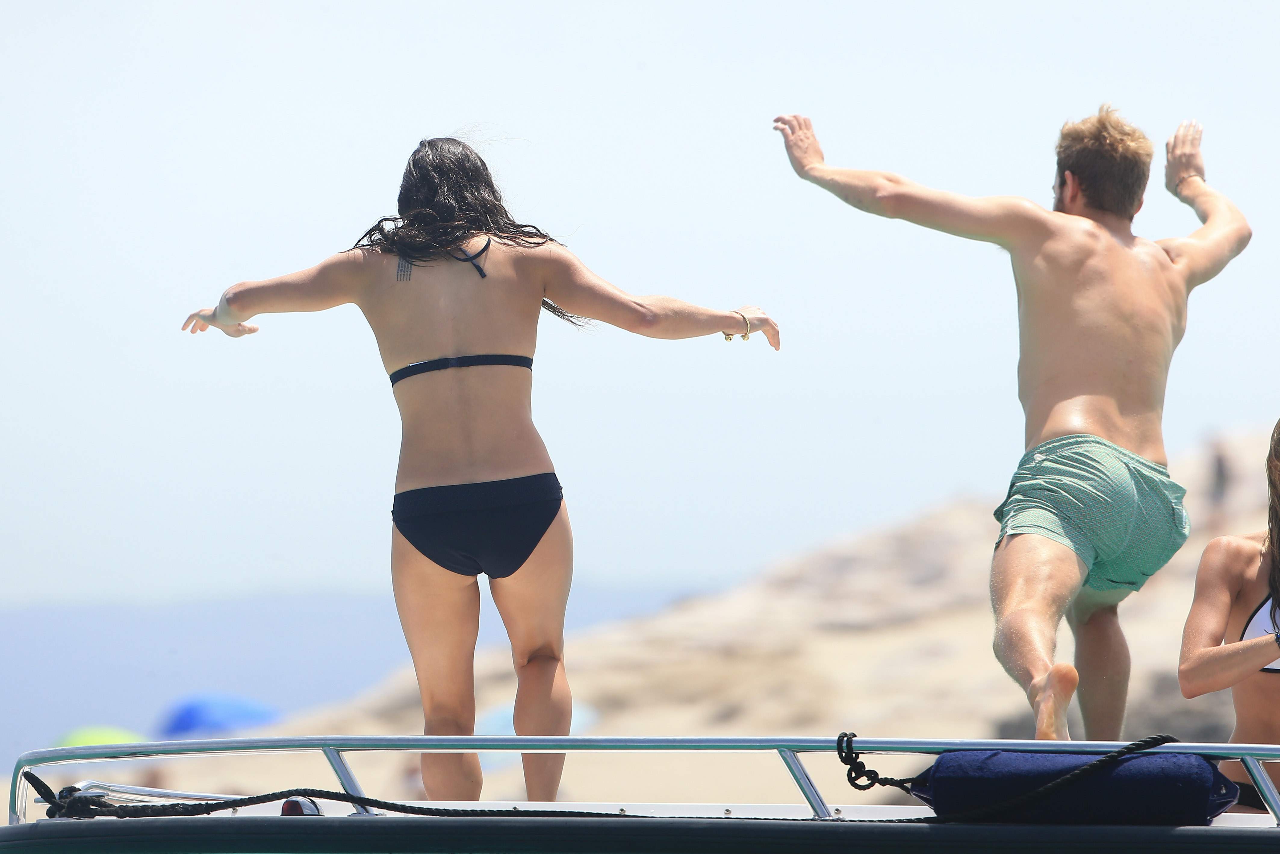 Michelle-Rodriguez-in-a-Bikini-30