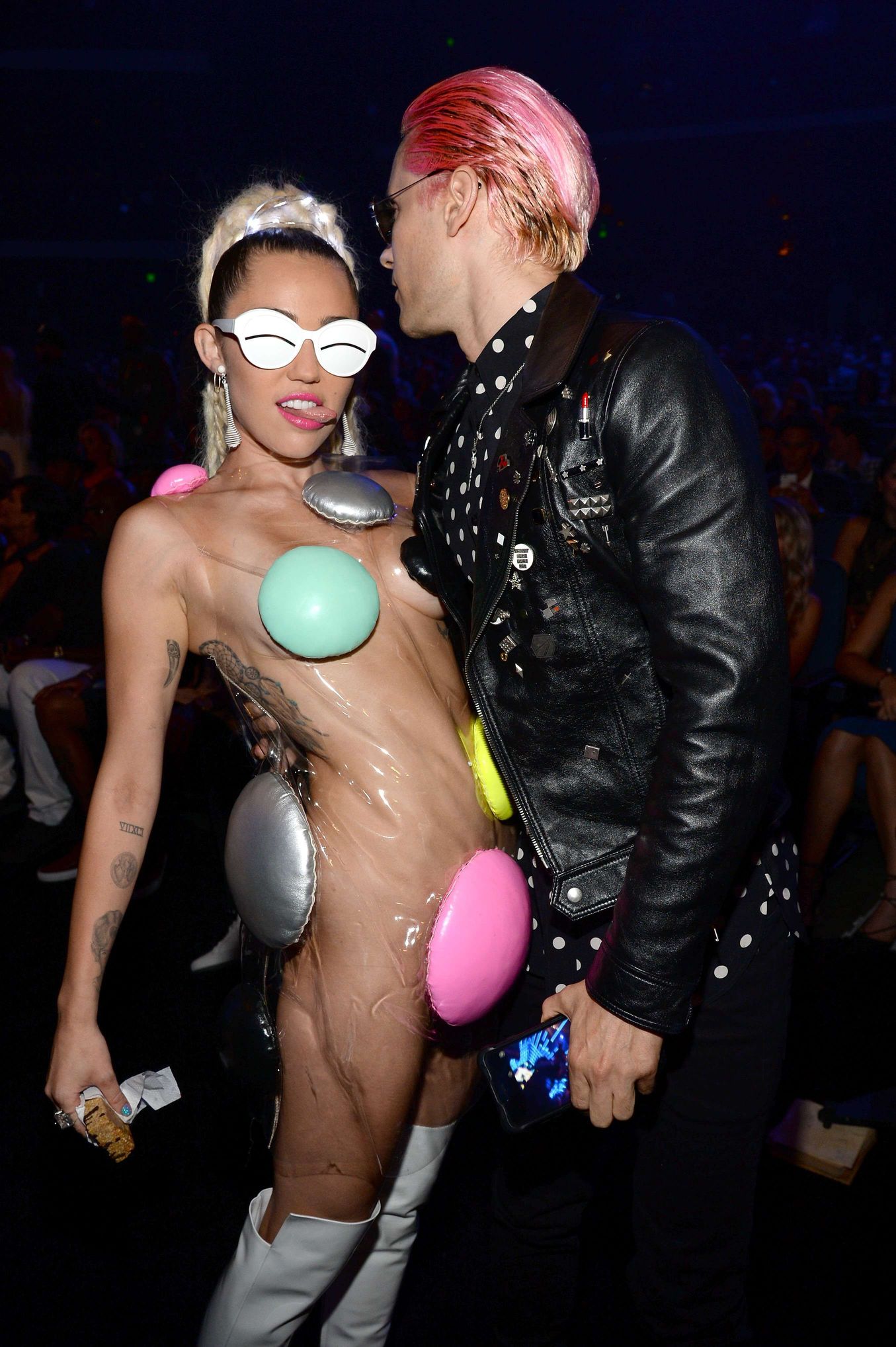 Miley-Cyrus-Sexy-2