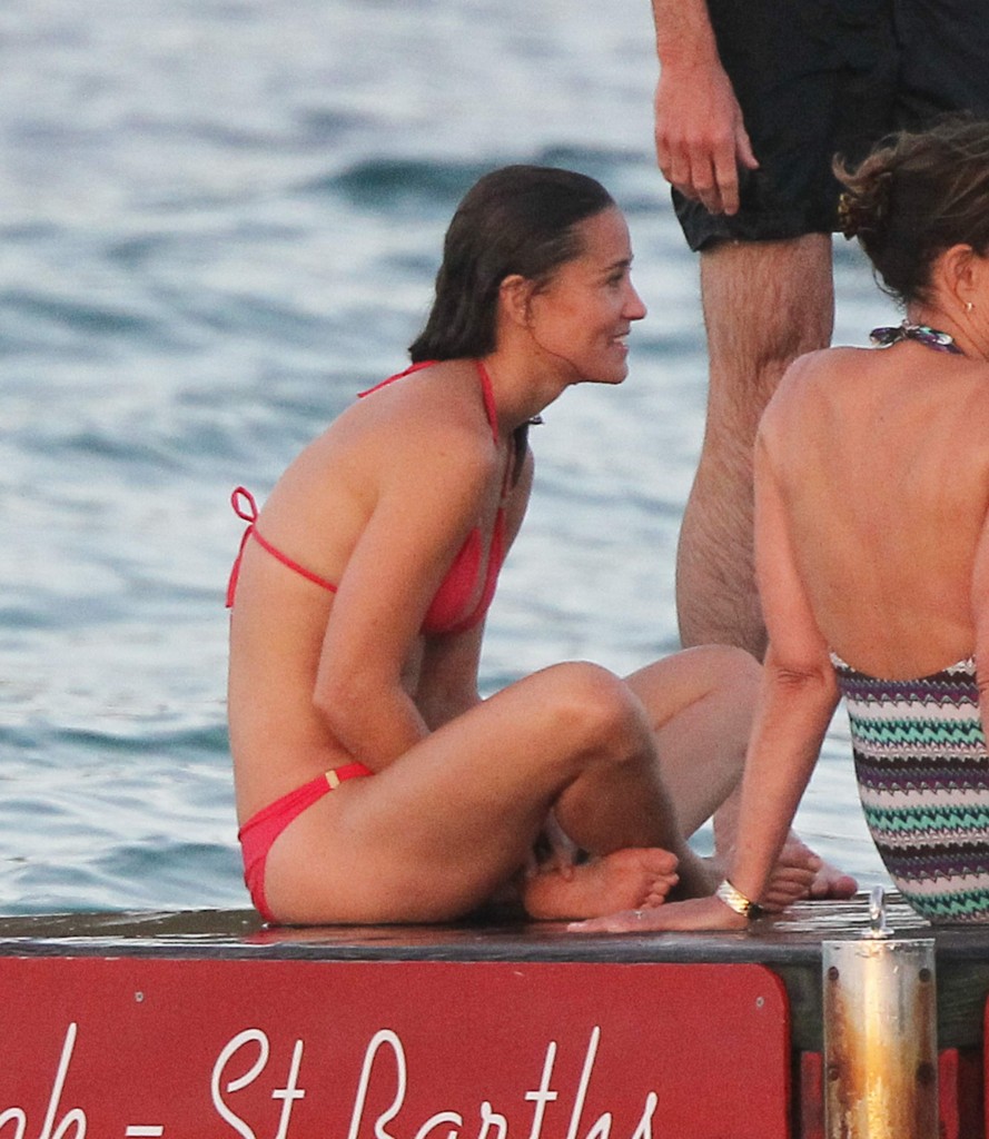Pippa Middleton Bikini 13