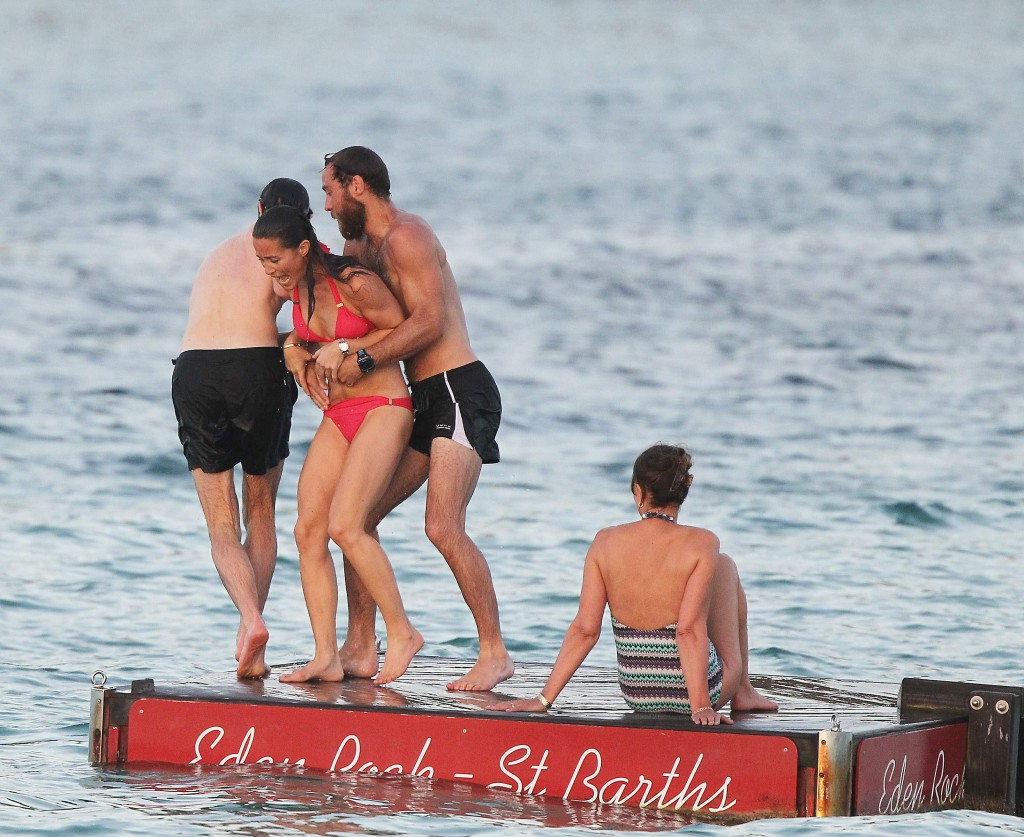 Pippa Middleton Bikini 8