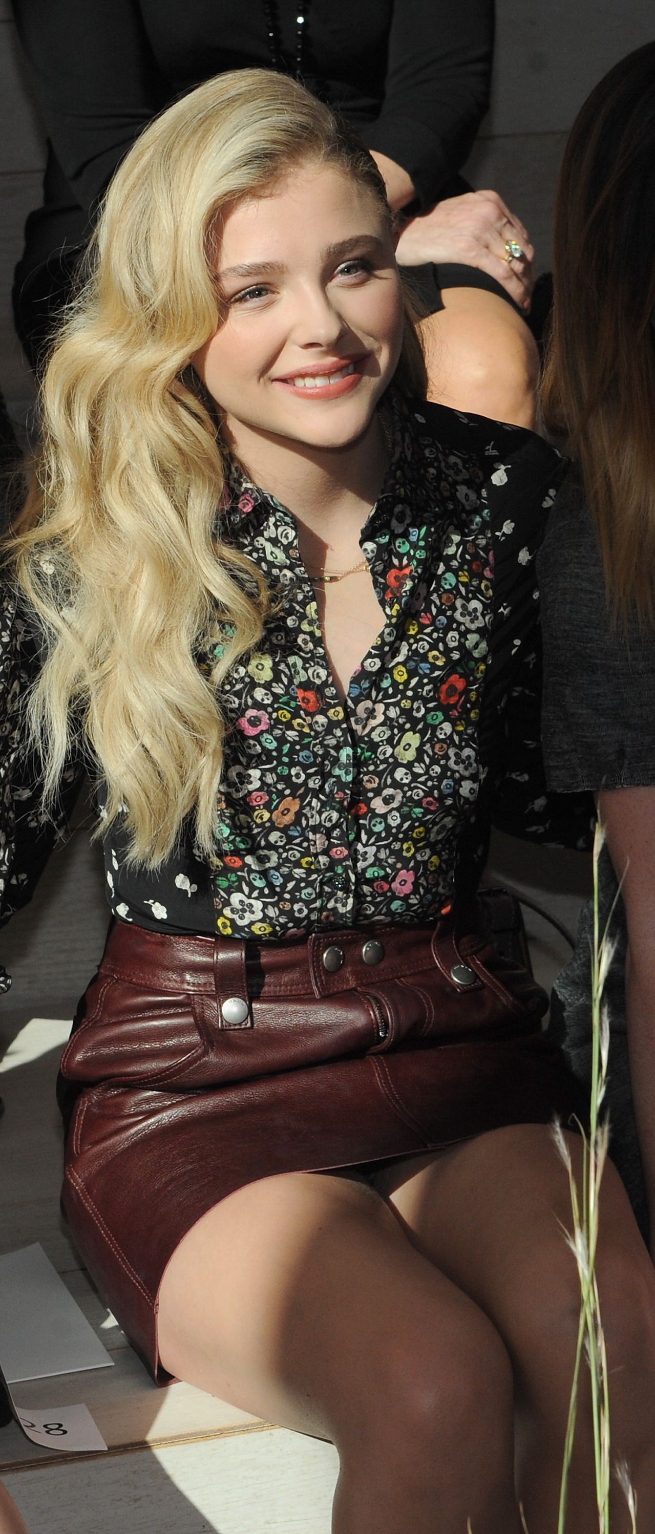 Chloe-Grace-Moretz-Upskirt-New-3