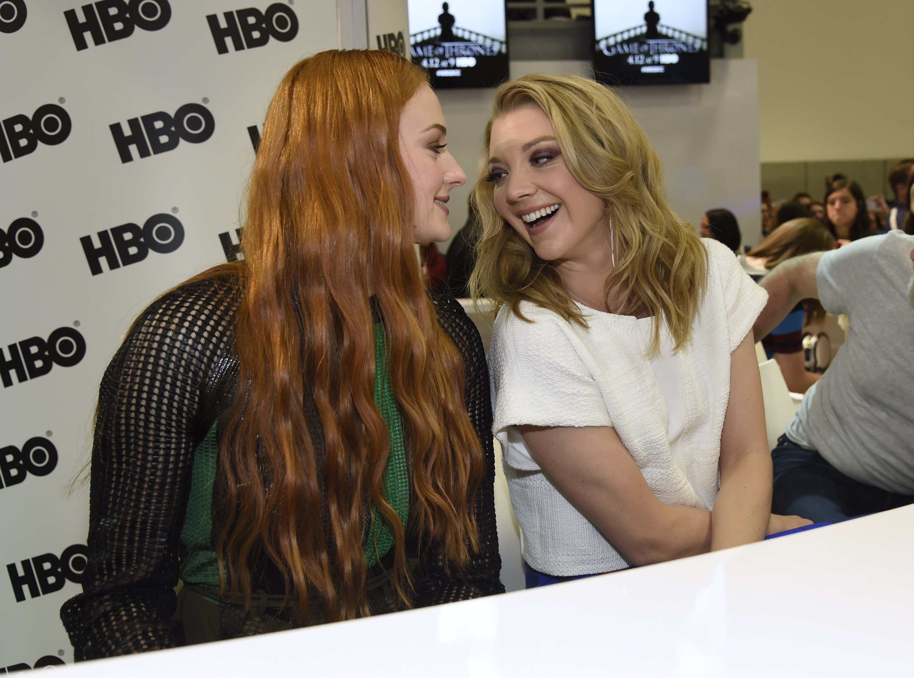 Maisie-Williams-Sophie-Turner-and-Natalie-Dormer-Sexy-2