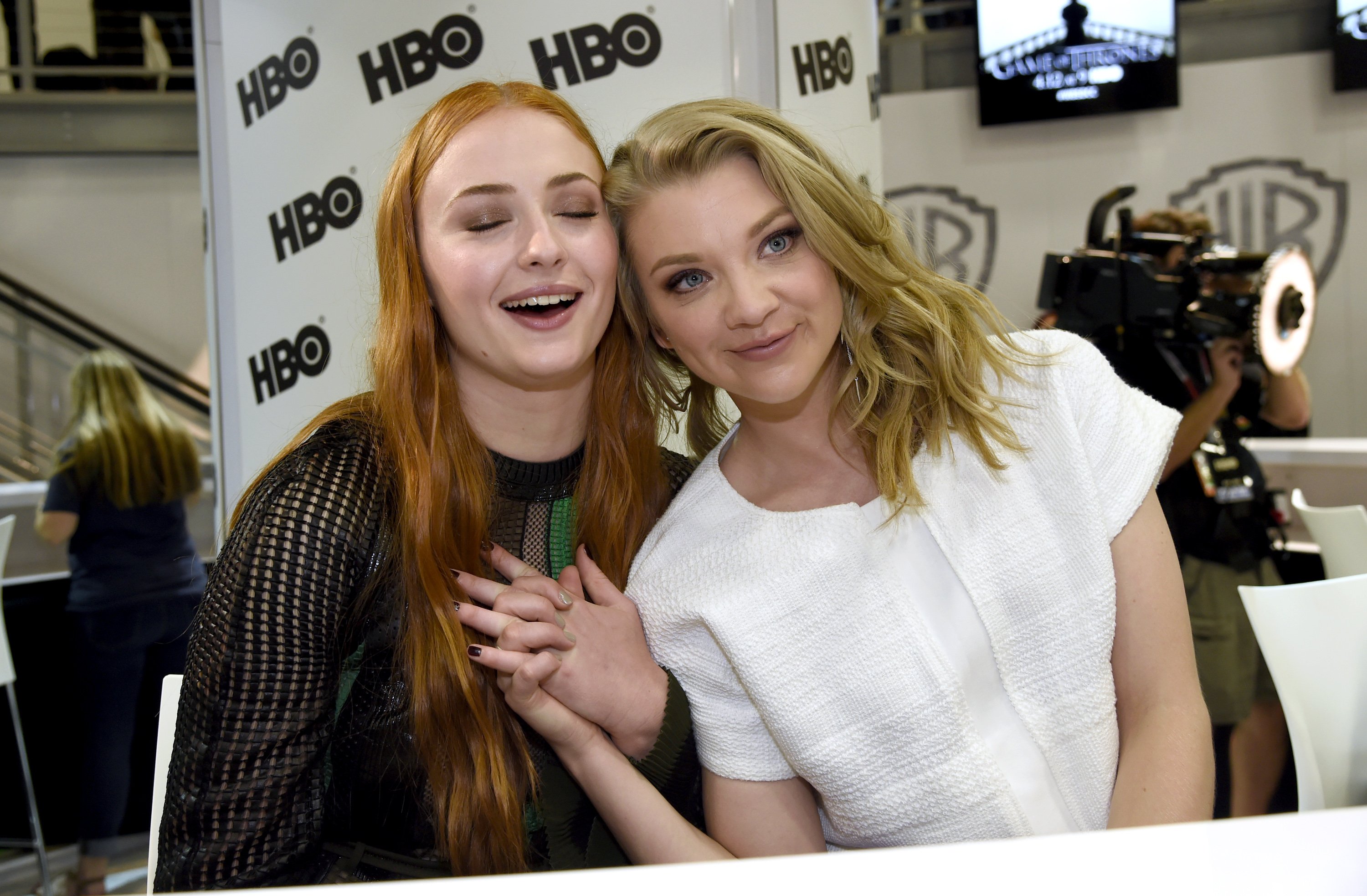 Maisie-Williams-Sophie-Turner-and-Natalie-Dormer-Sexy-5