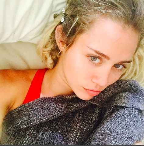 Miley-Cyrus-Sexy-2