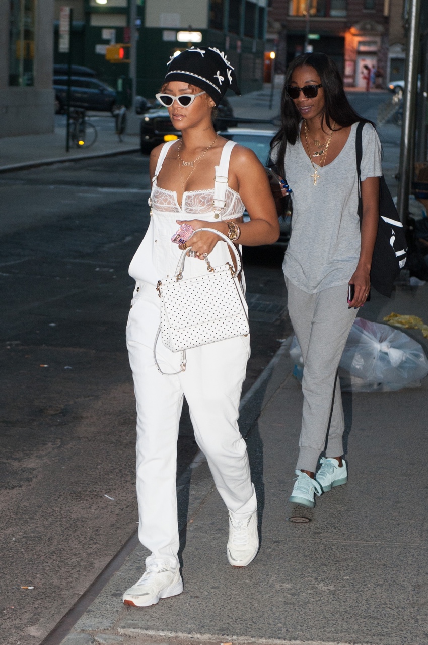 Rihanna-See-Through-3