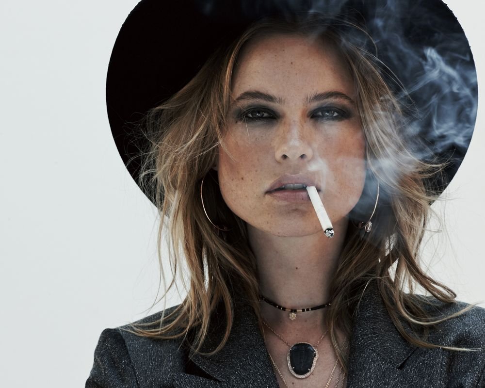 Behati-Prinsloo-Sexy-Topless-41