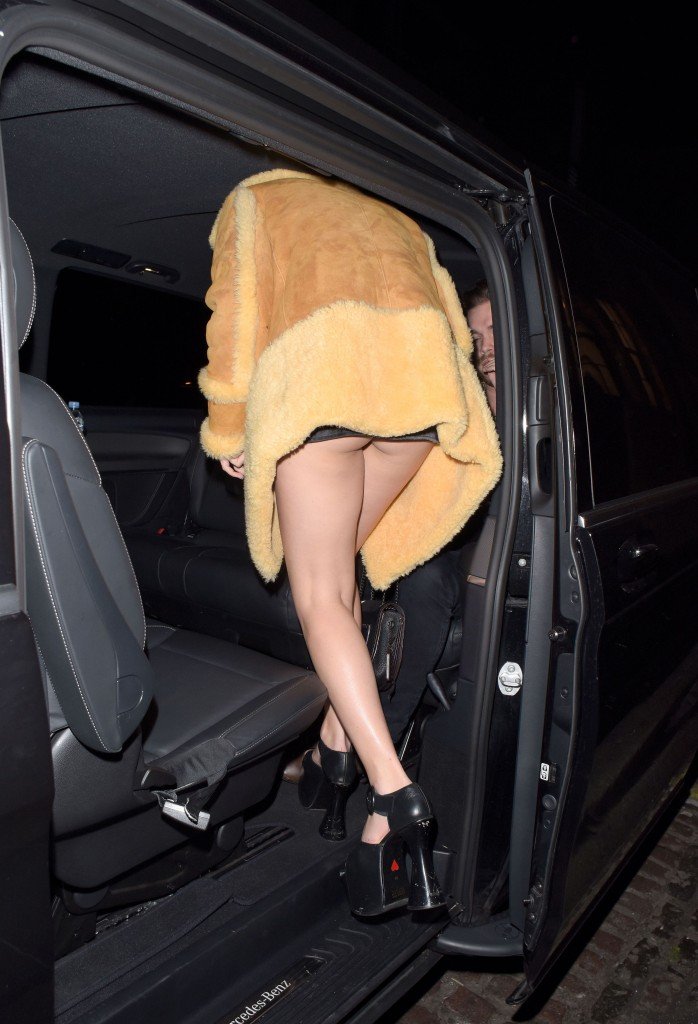 Charli-XCX-Ass-5