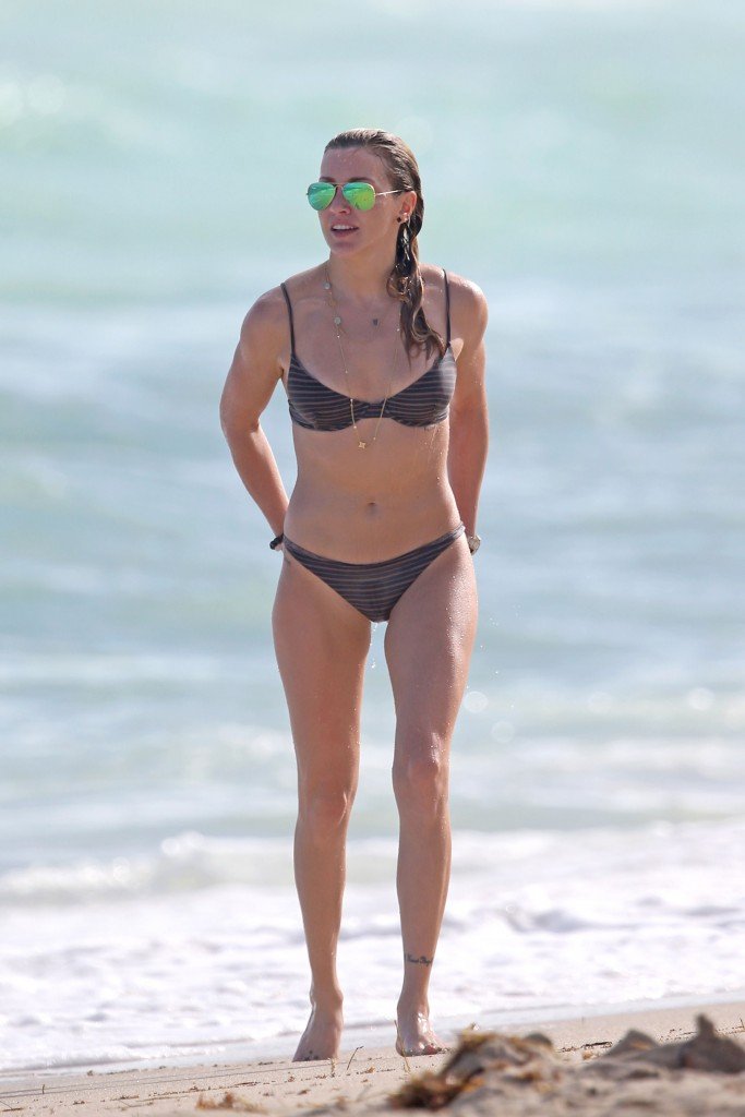 Katie-Cassidy-in-a-Bikini-62