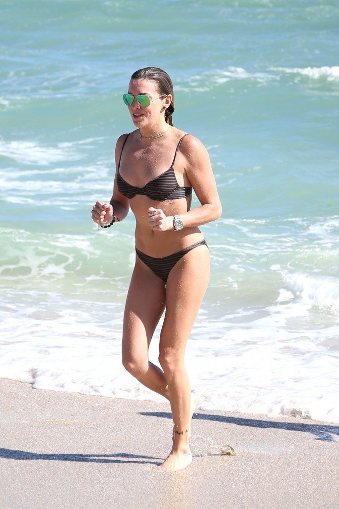 Katie-Cassidy-in-a-Bikini-81